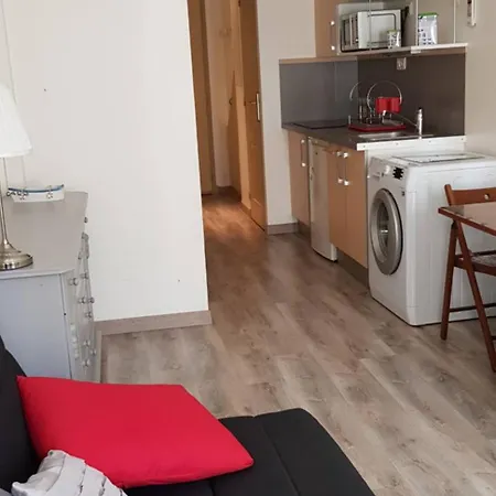 Joli Climatise Proximite Ports Et Plages Appartement *